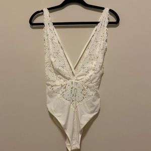 NWT F21 floral bodysuit